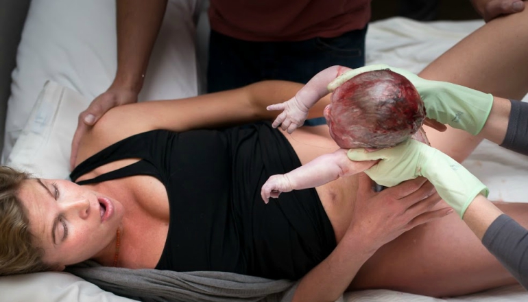 24 Memorable Photos That Show The Beautiful Realities Of Giving Birth