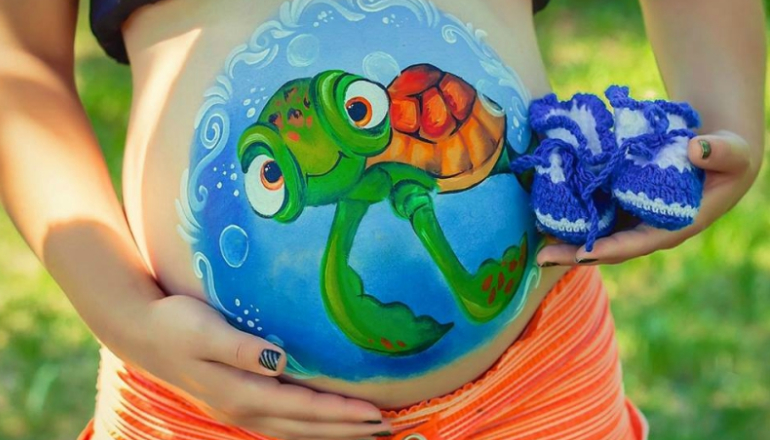 Pregnancy Trend: Beautifully Painted Pregnant Baby Bumps