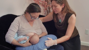 How to Feed your Baby: Football Position