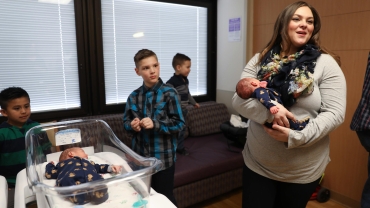 Illinois Mom Gives Birth to Triplets After Having Twins