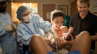 A Wonderful Moment: Mom Watching Her Baby Being Born via Surrogate