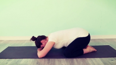 Top 5 Yoga Poses to Do While Pregnant
