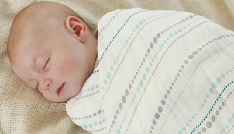 4 Useful Tips to Make Your Baby Sleep Peacefully