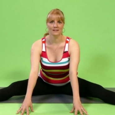 Prenatal Yoga: Half Forward Bend Pose (Ardha Uttanasana)
