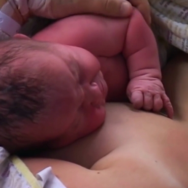 New Mums First Moments with Their Babies